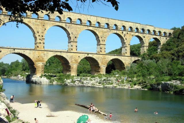 Nimes En Garrigues Bed and Breakfast Exteriör bild